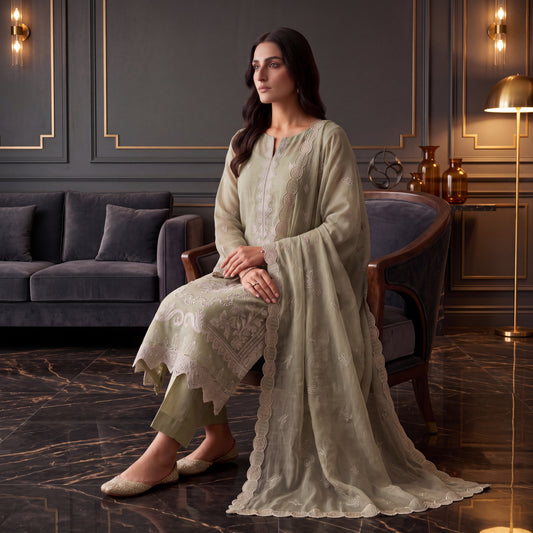 Mah-Noor By MahPosh Premium Doria Lawn Embroidered 3PC D-32